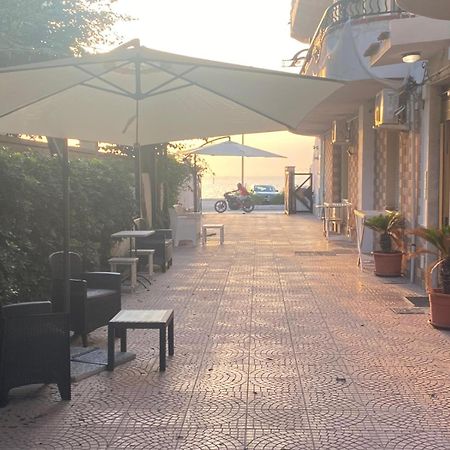 Vista Eolie Milazzo- Apartments Екстериор снимка
