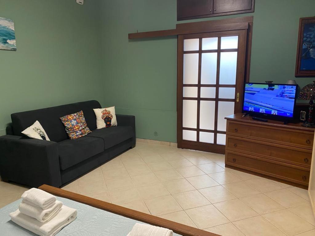 Vista Eolie Milazzo- Apartments Екстериор снимка
